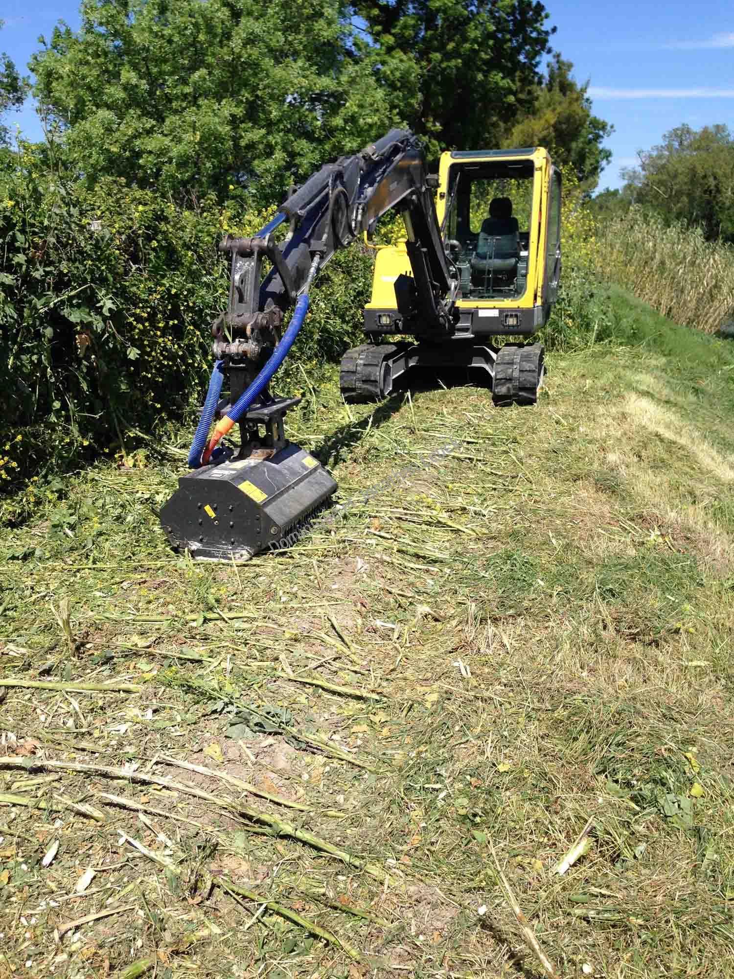 Acquisition d'une mini pelle VOLVO