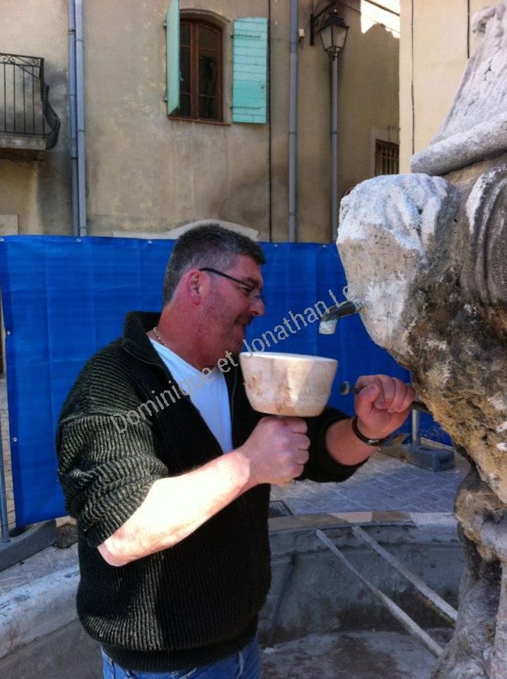 Suite restauration de fontaines sur la commune d'Eyguière tout proche de Salon de Provence