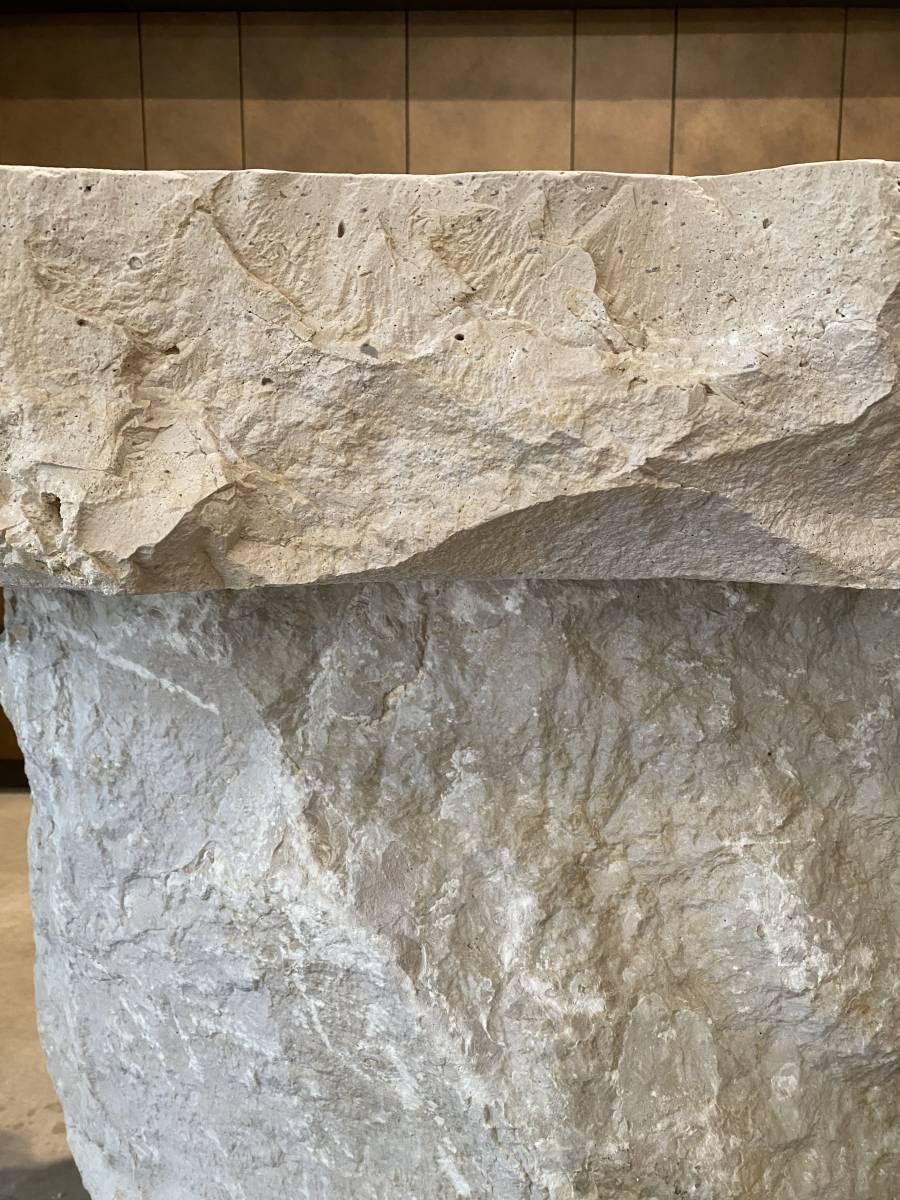 Table sur-mesure en Pierre de Vianne à Châteaurenard