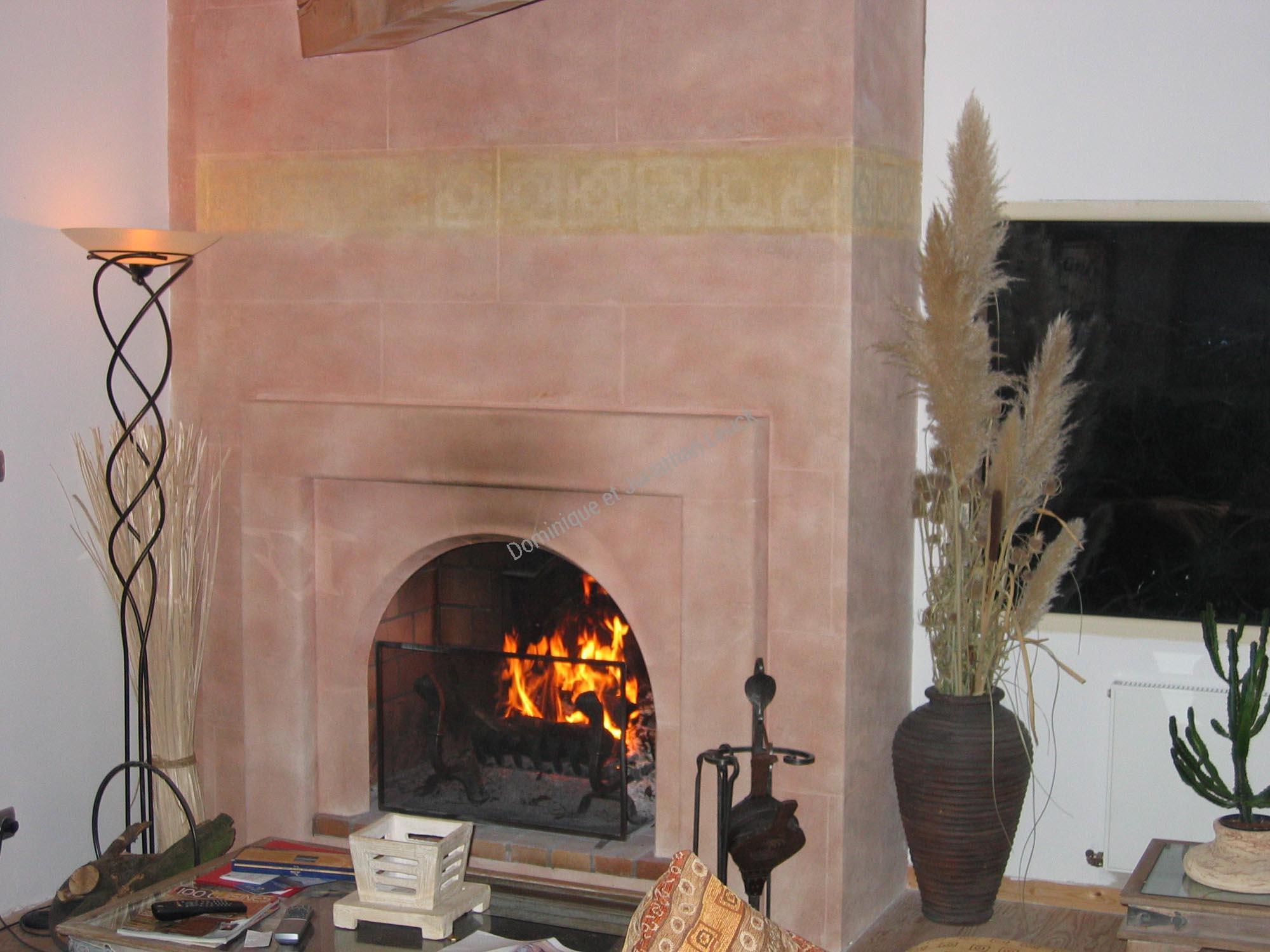 Cheminée type oriental réalisée en pierre d'Estaillades