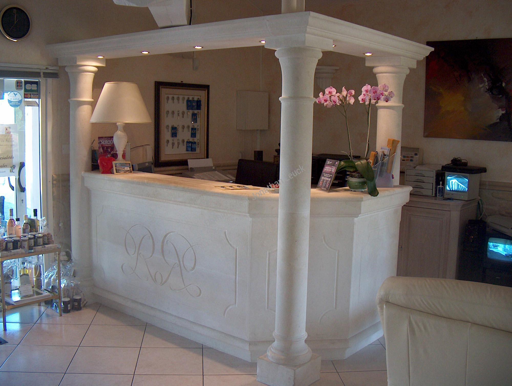 Comptoir en pierre d'Estaillades