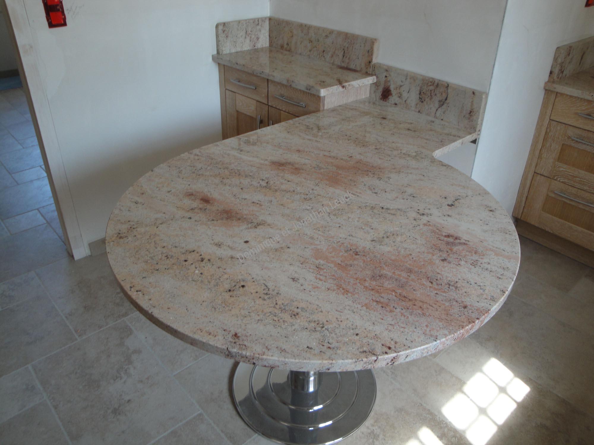 Plateau de table en granit Shivakashi
