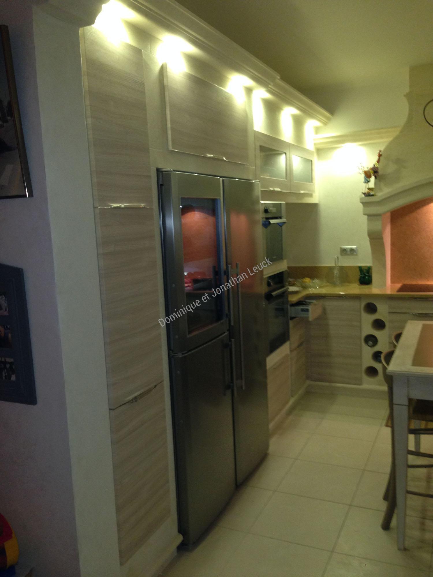 Cuisine en pierre blanche d'Estaillades