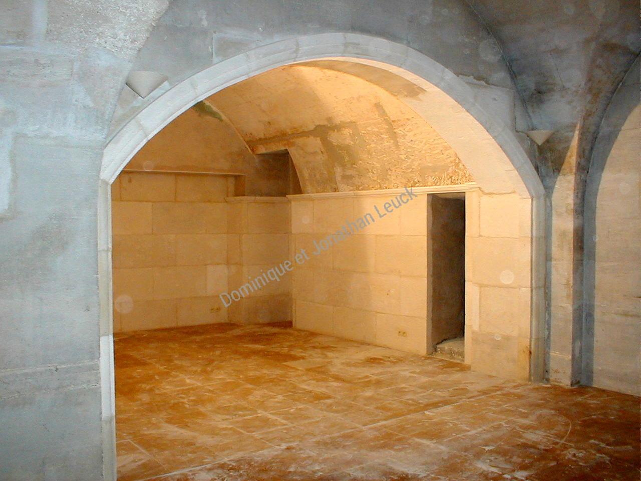 Cintre massif en pierre d'Estaillades