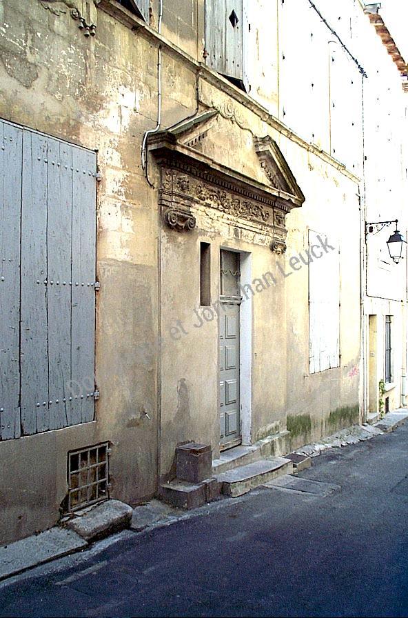 Encadrement massif en pierre d'Estaillades