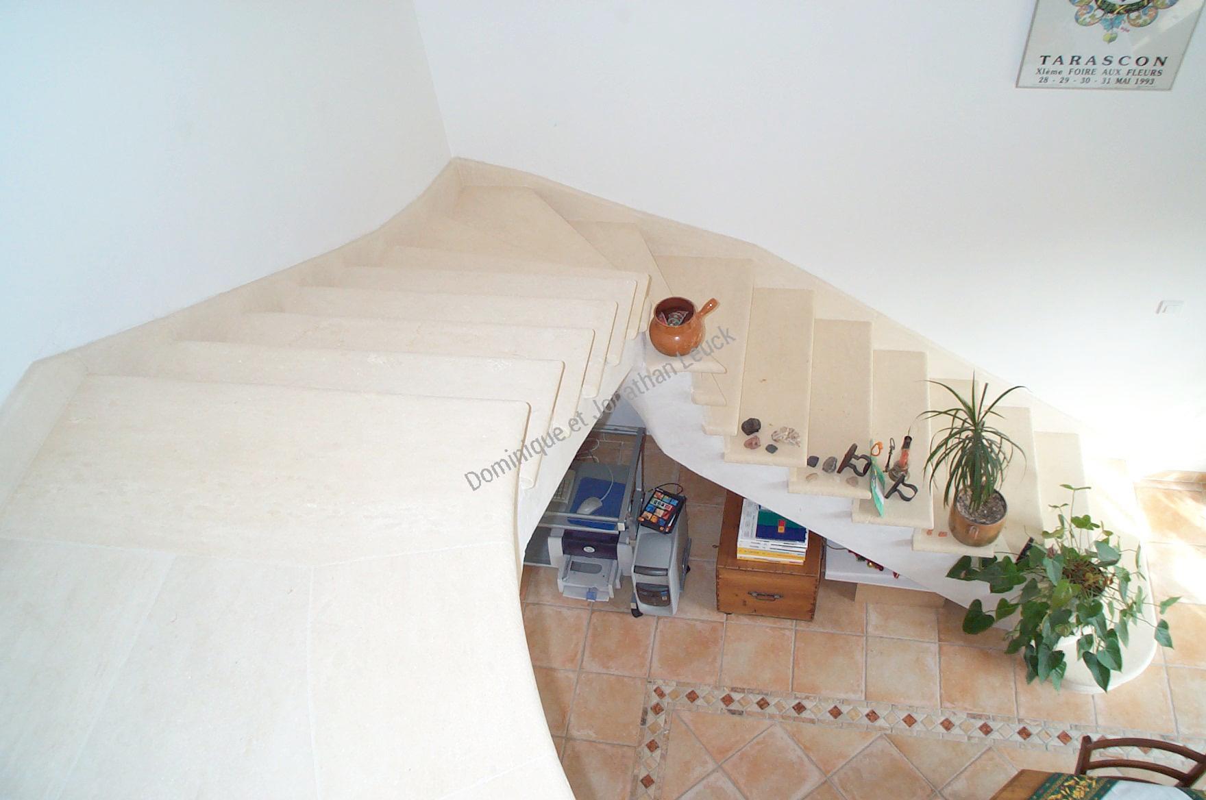 Escalier en pierre de Bourgogne