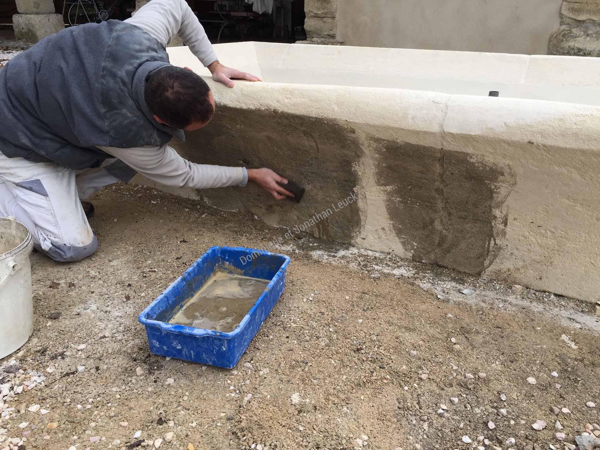 Fontaine murale sur-mesure en pierre de Fontvieille