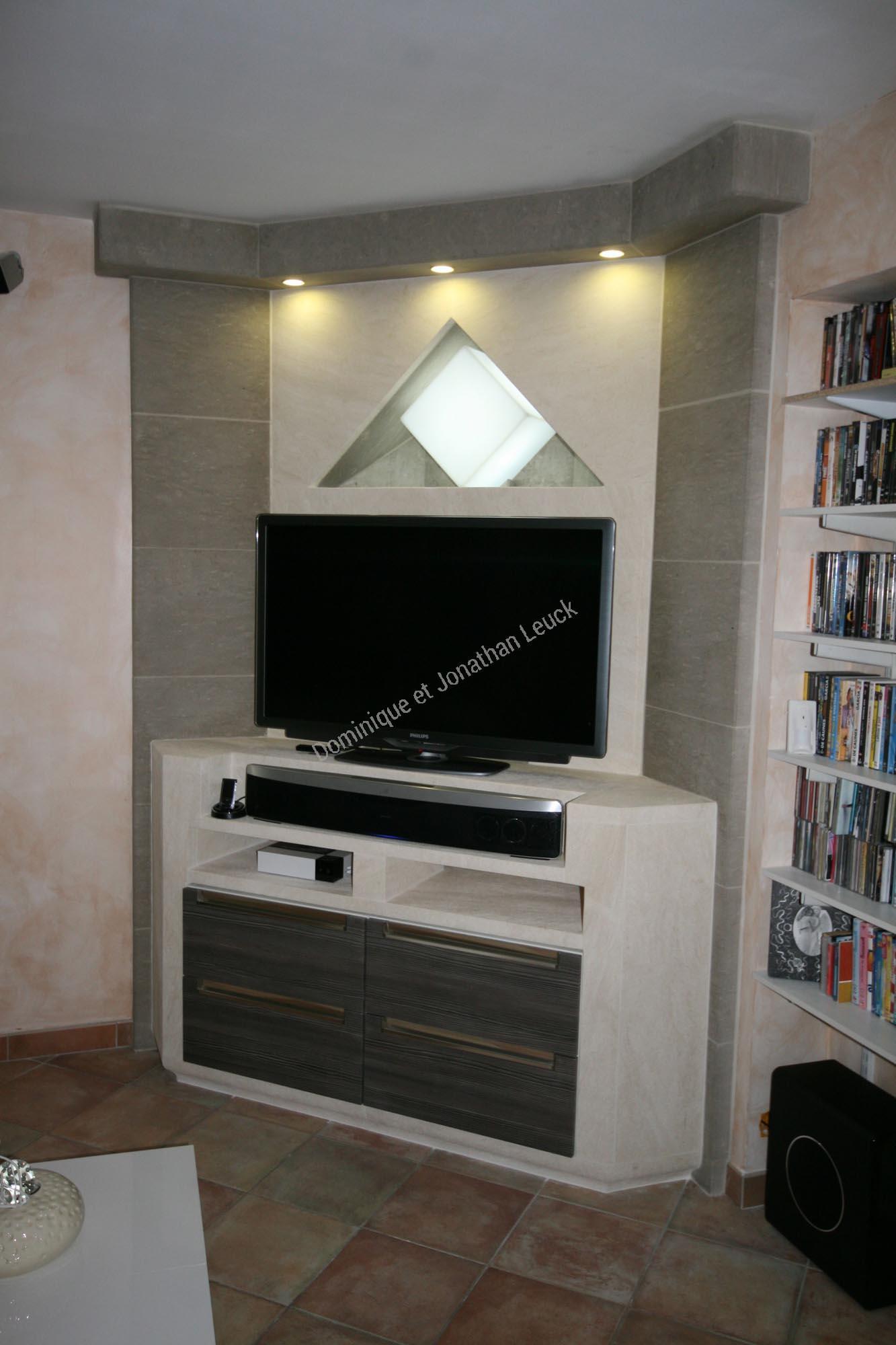 Meuble en pierre d'Estaillades