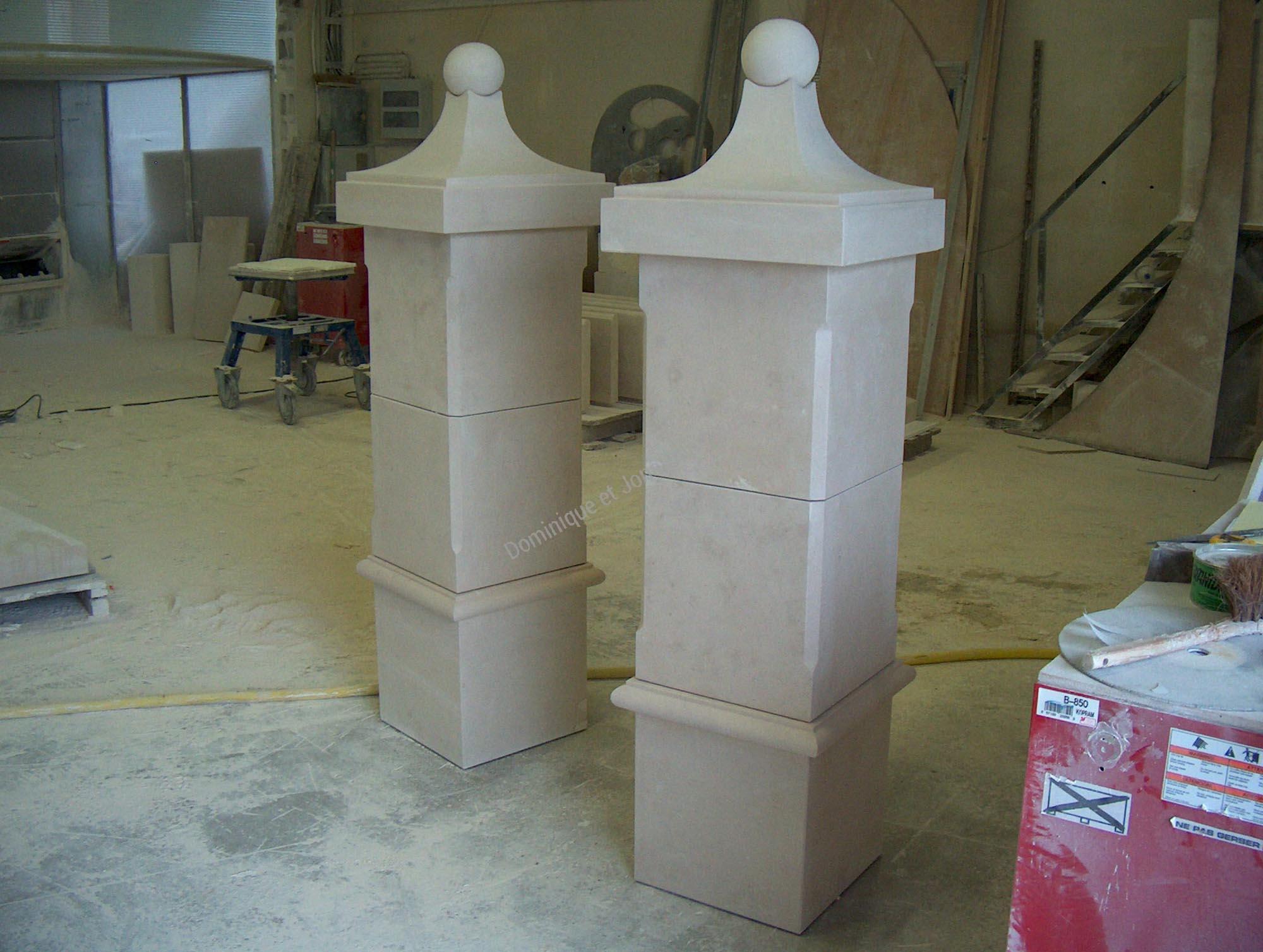 Piliers de portail en pierre