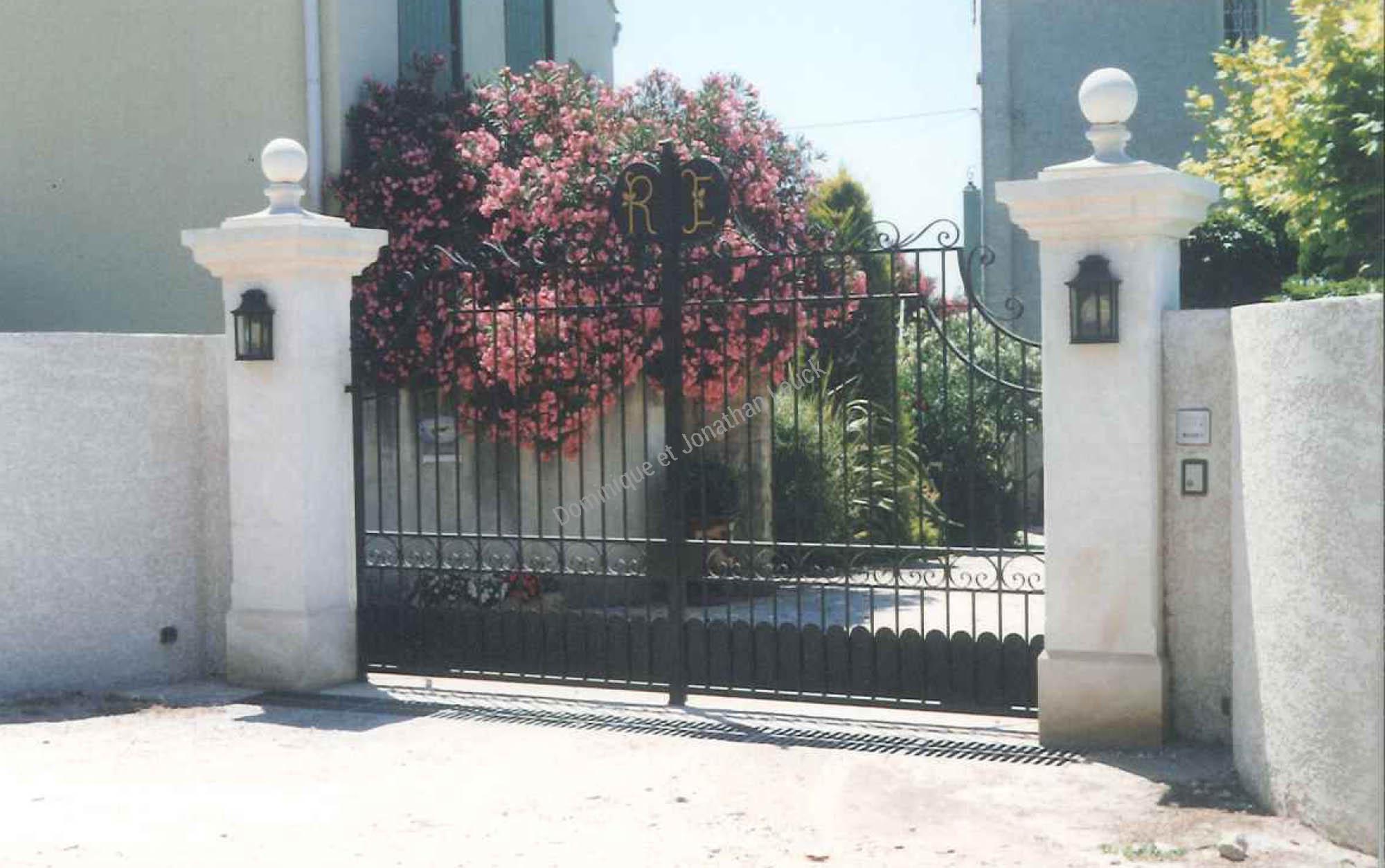 Piliers de portail en pierre