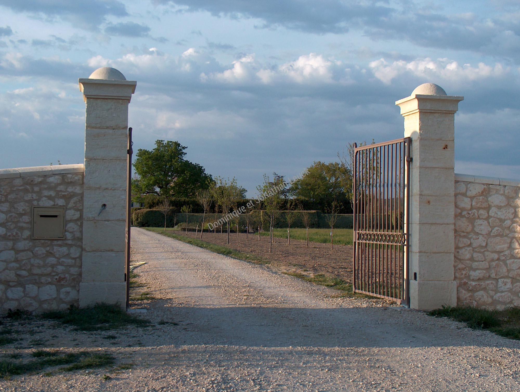 Piliers de portail en pierre