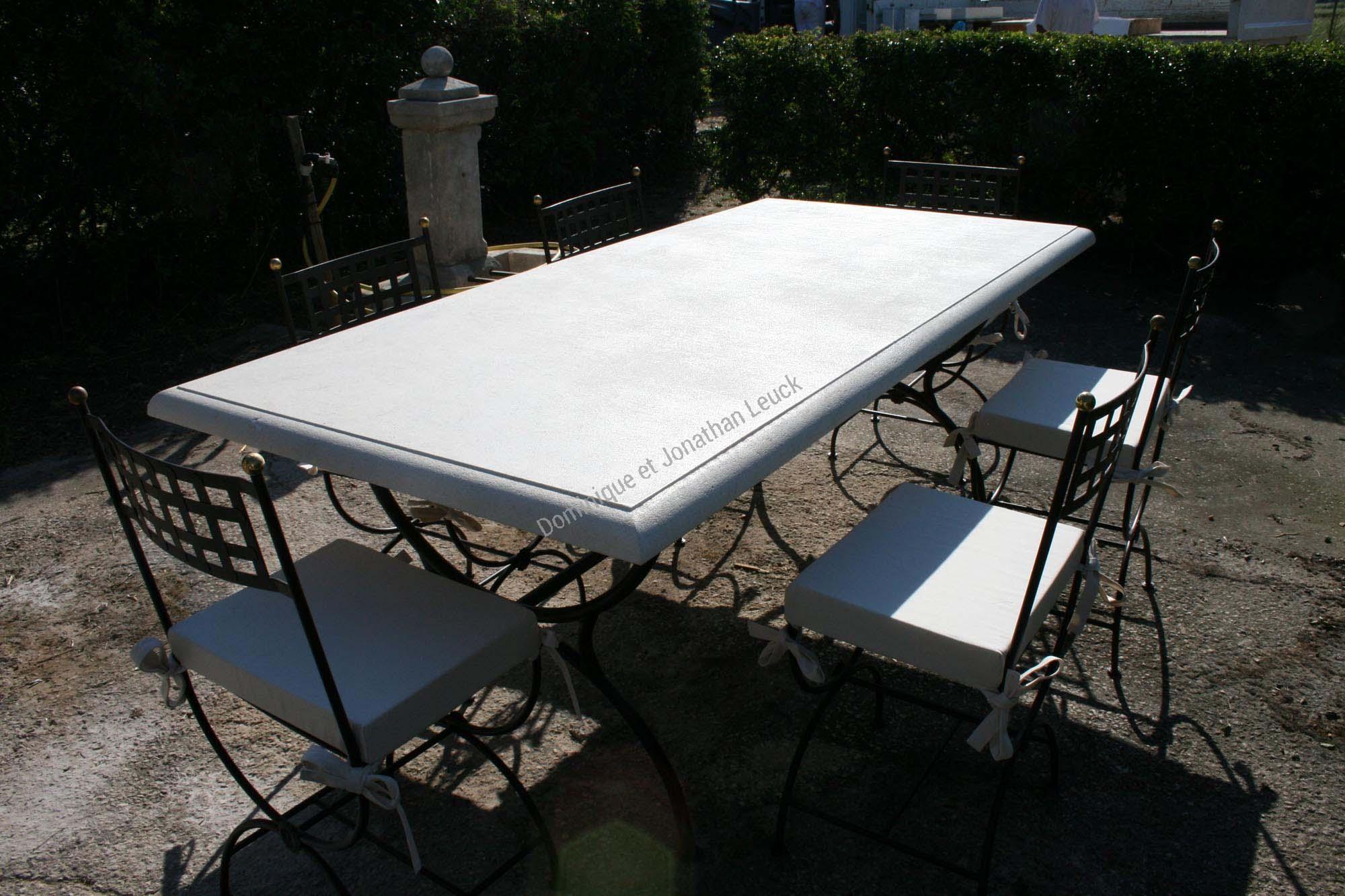 Plateau de table en pierre de Bourgogne